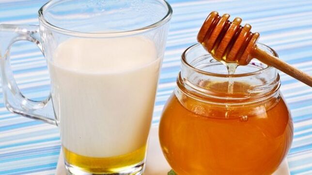 Kefir eztiarekin eskuko larruazaleko tratamendua gaztetzeko